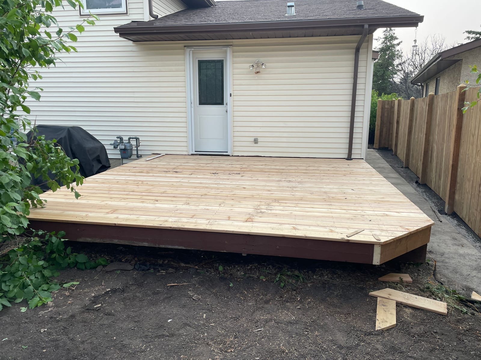 New backyard deck built by Zebra Landscaping
